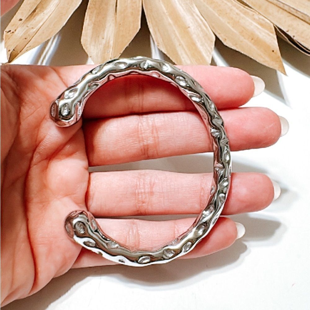 Minimalist silver bangle M325 - Picture 4 of 5